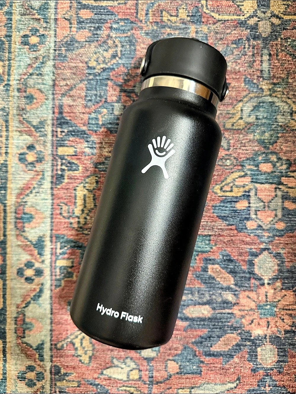 Hydro Flask 32 oz Wide Flex Straw Cap Black Water Bottle